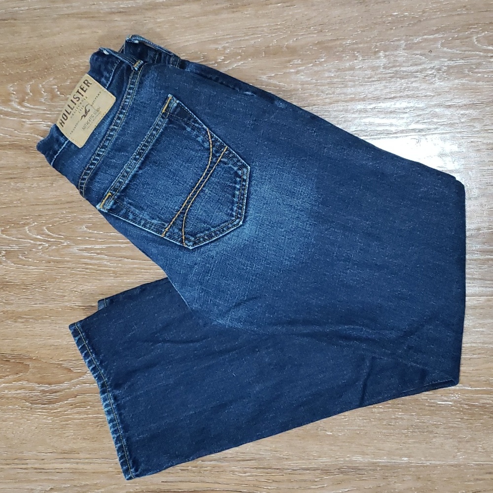 (W26/L28) Hollister Straight Leg Cropped Ankle 100% Cotton